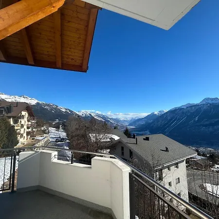 With Amazing Views! Apartment